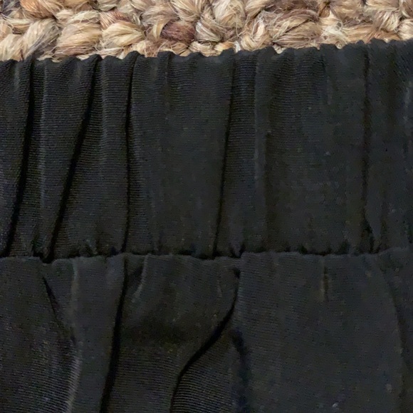 Black mini skirt with pockets - Picture 7 of 13